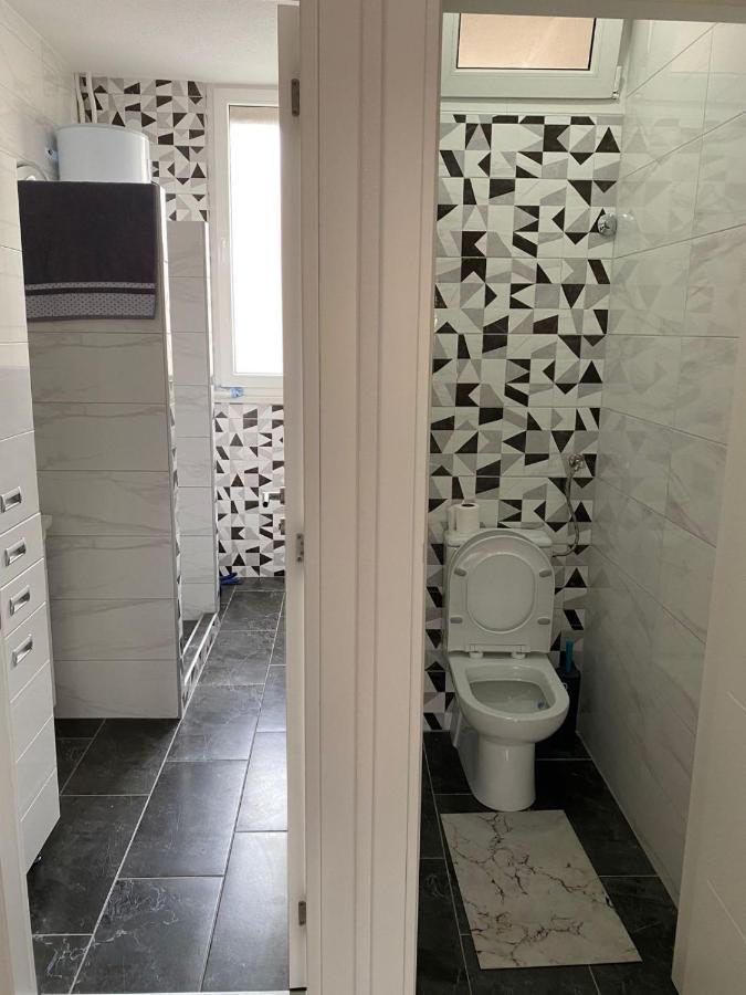 Apartman Cetojevic บันยาลูกา ภายนอก รูปภาพ